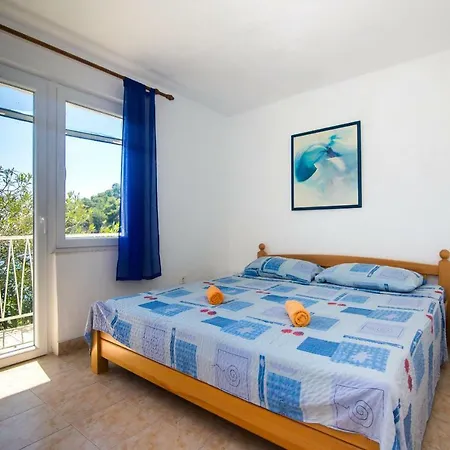 Apartments Robinzon Petar * Gdinj