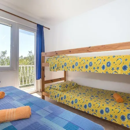 Apartments Robinzon Petar *