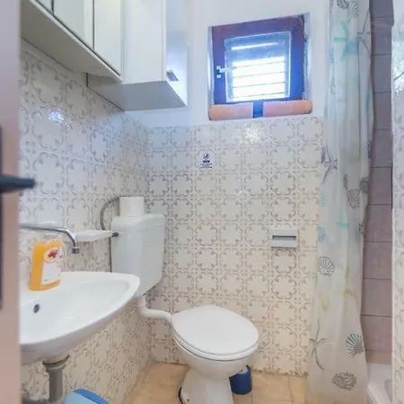 Apartment Apartments Robinzon Petar